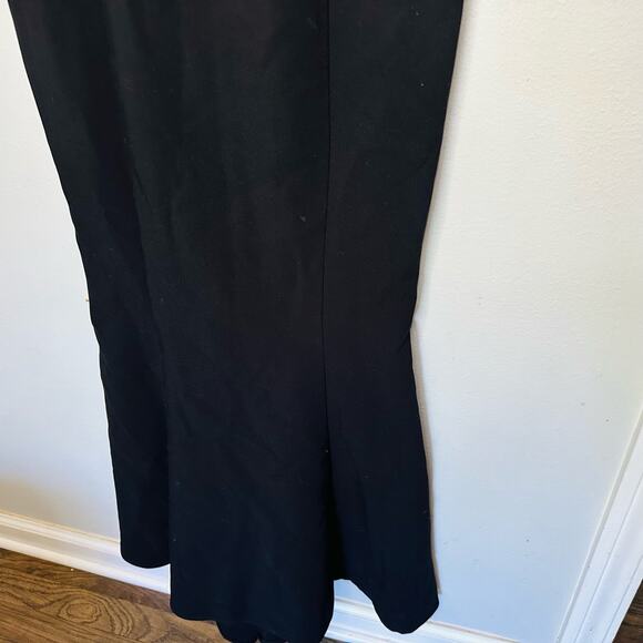 LIKELY Women's Black Aubrey Sleeveless Back Zip V-Neckline Pleated Gown Size 6 - Picture 7 of 11